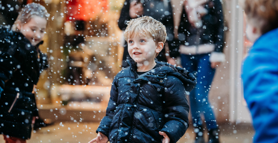 Snow Flurries at Drake Circus 